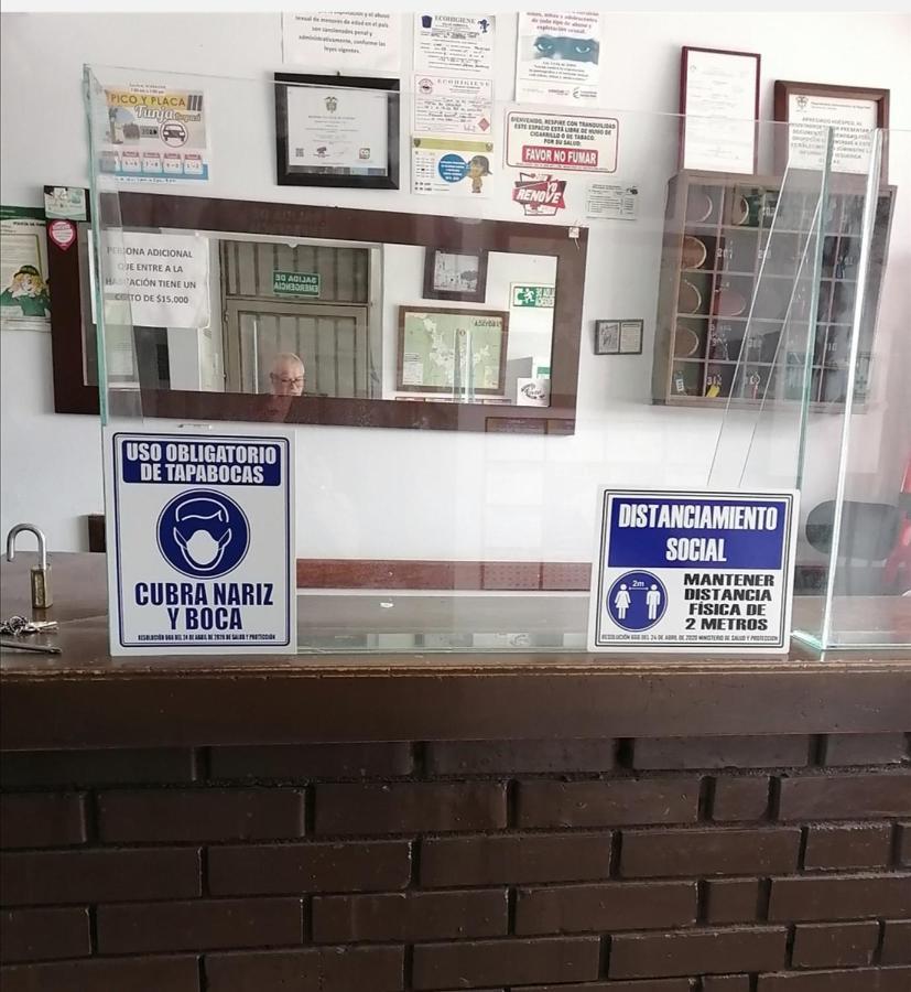Hotel Consuelo Тунха Екстериор снимка